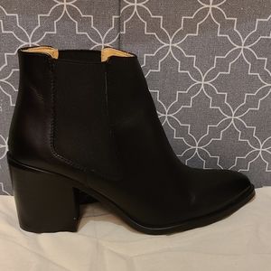 Heeled Chelsea Commuter Boot